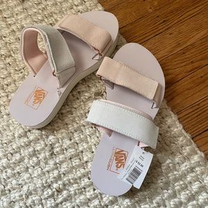 NWT vans pink platform sandals size 7